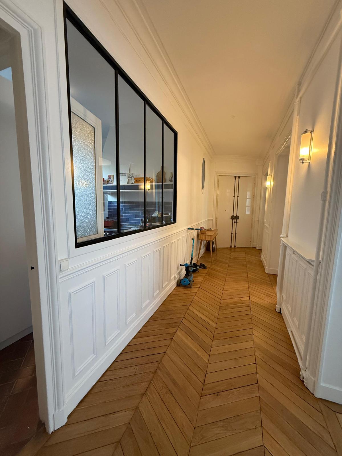 Couloir avec verrière après les travaux