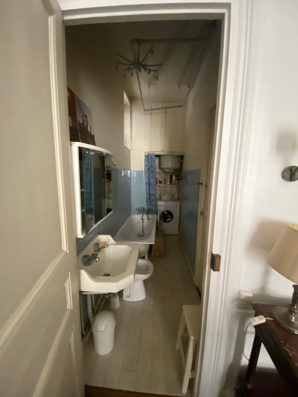 Salle de bain parents avant les travaux